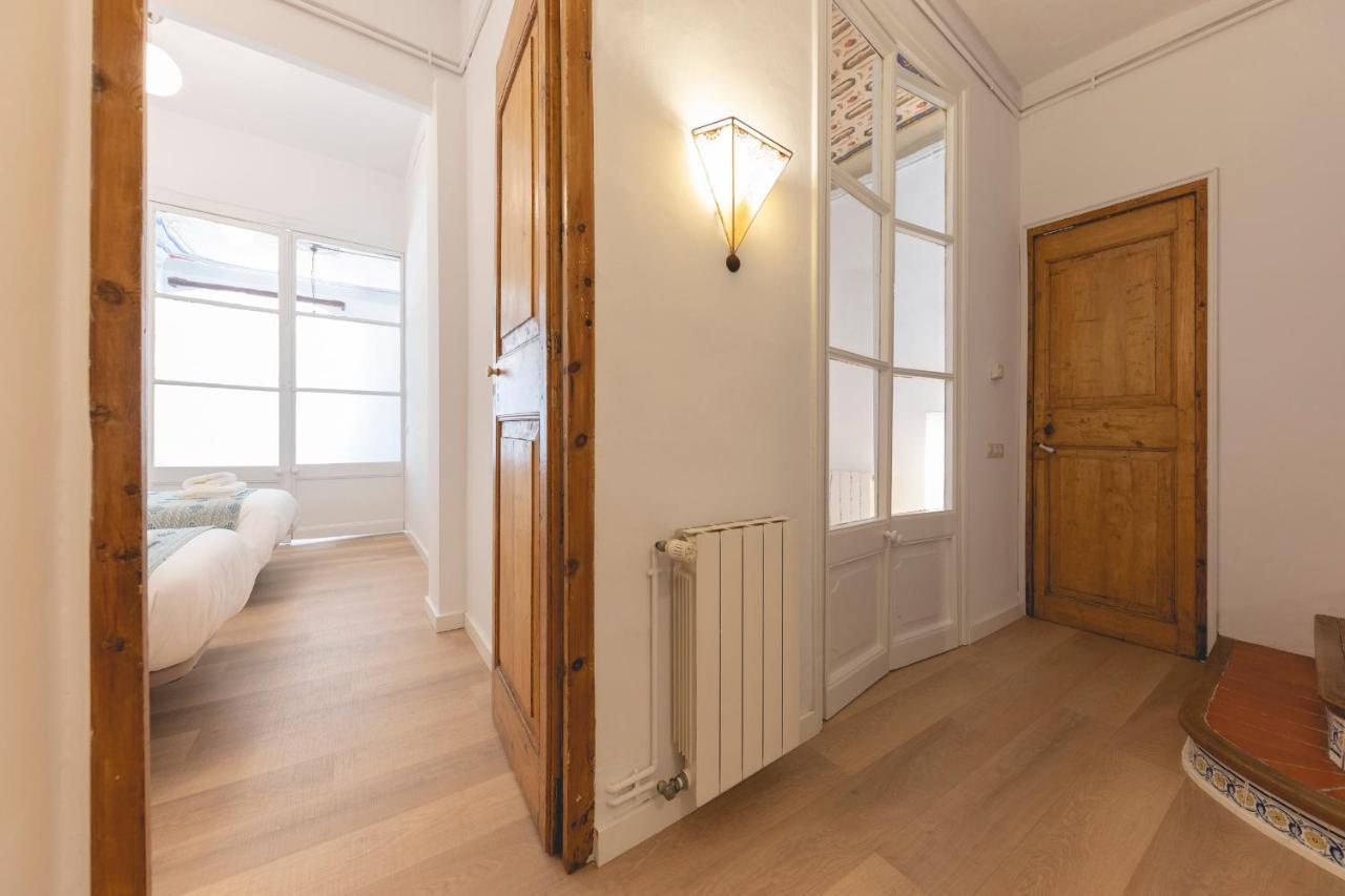 Bravissimo Placa Del Vi, Authentic Historic Apartment Χιρόνα Εξωτερικό φωτογραφία